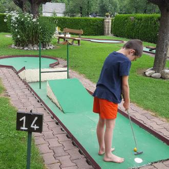 mini golf activité famille