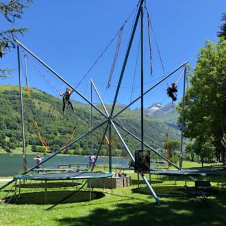 Trampoline bord du lac loudenvielle